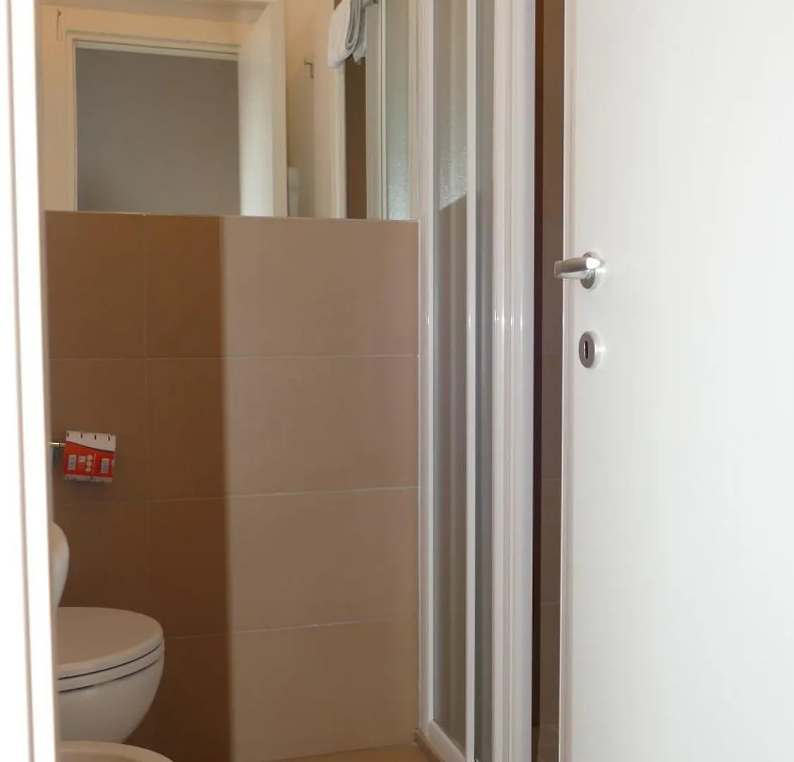 Hotel Spring Римини