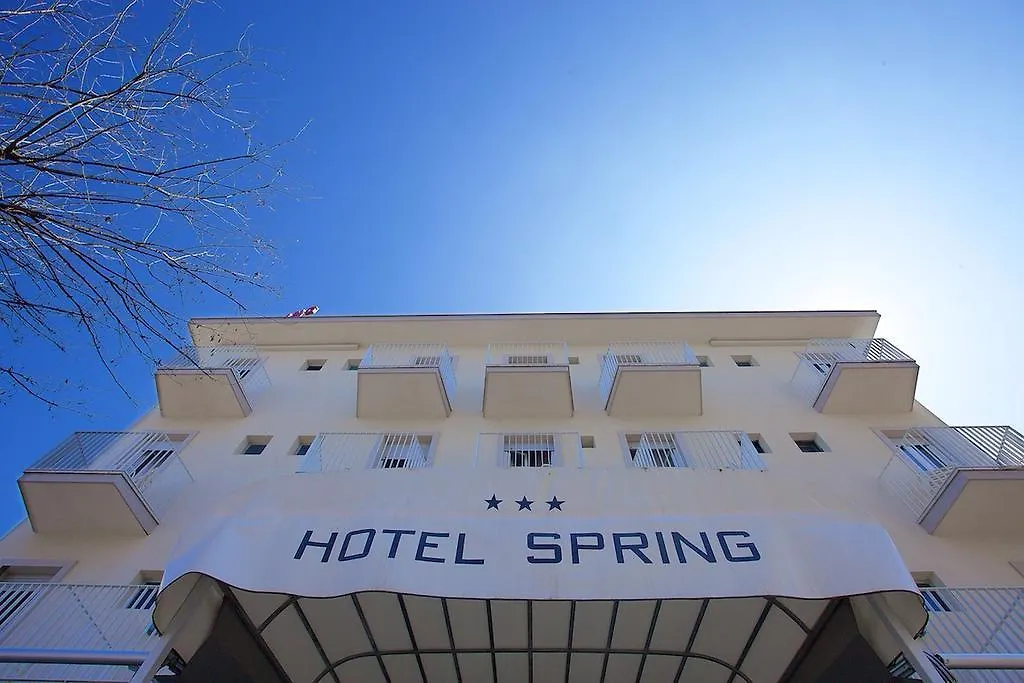 Hotel Spring Римини