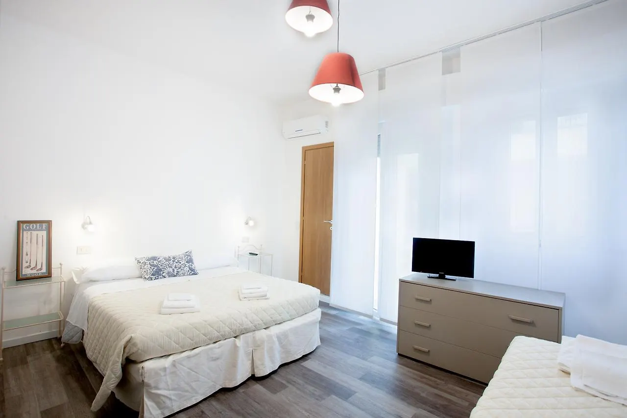 Hotel Spring Римини 3*,