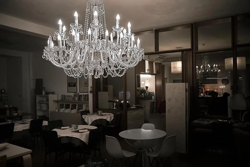 Hotel Spring Римини